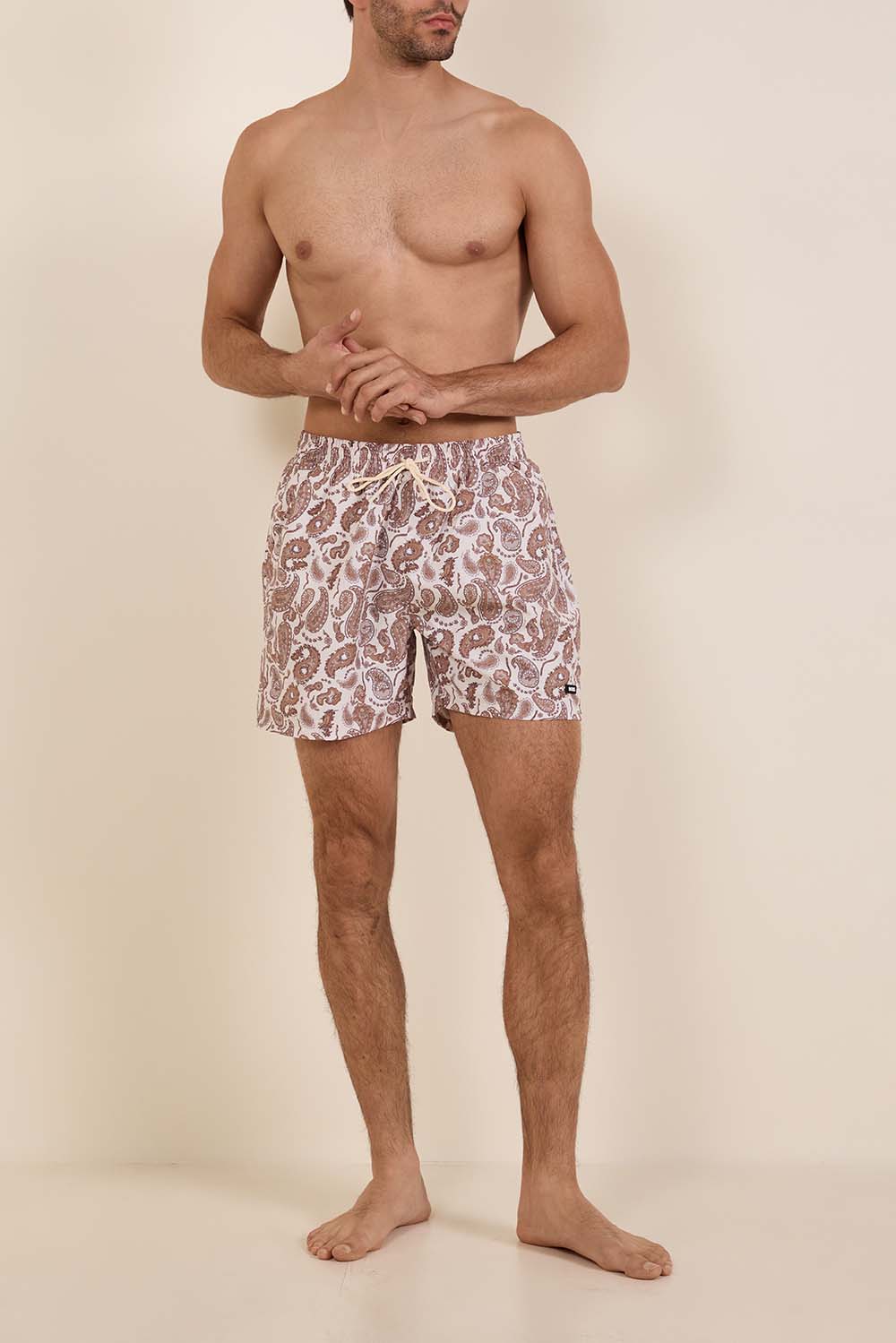 תמונת כל הלוק של מכנסי בגד ים